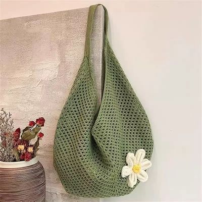 Korean Style 2025 New Arrival Vacation Knit Bag Women's Shoulder Tote Bag Lazy Style Knit Openwork Floral Decoration Beach Bag