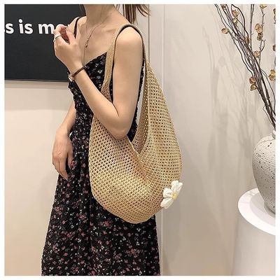 Korean Style 2026 New Arrival Vacation Knit Bag Women's Shoulder Tote Bag Lazy Style Knit Openwork Floral Decoration Beach Bag